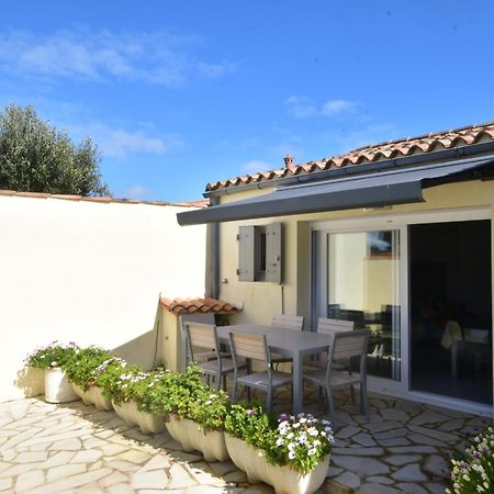 Large Studio Close To The Beach Saint-Martin-de-Ré Kültér fotó